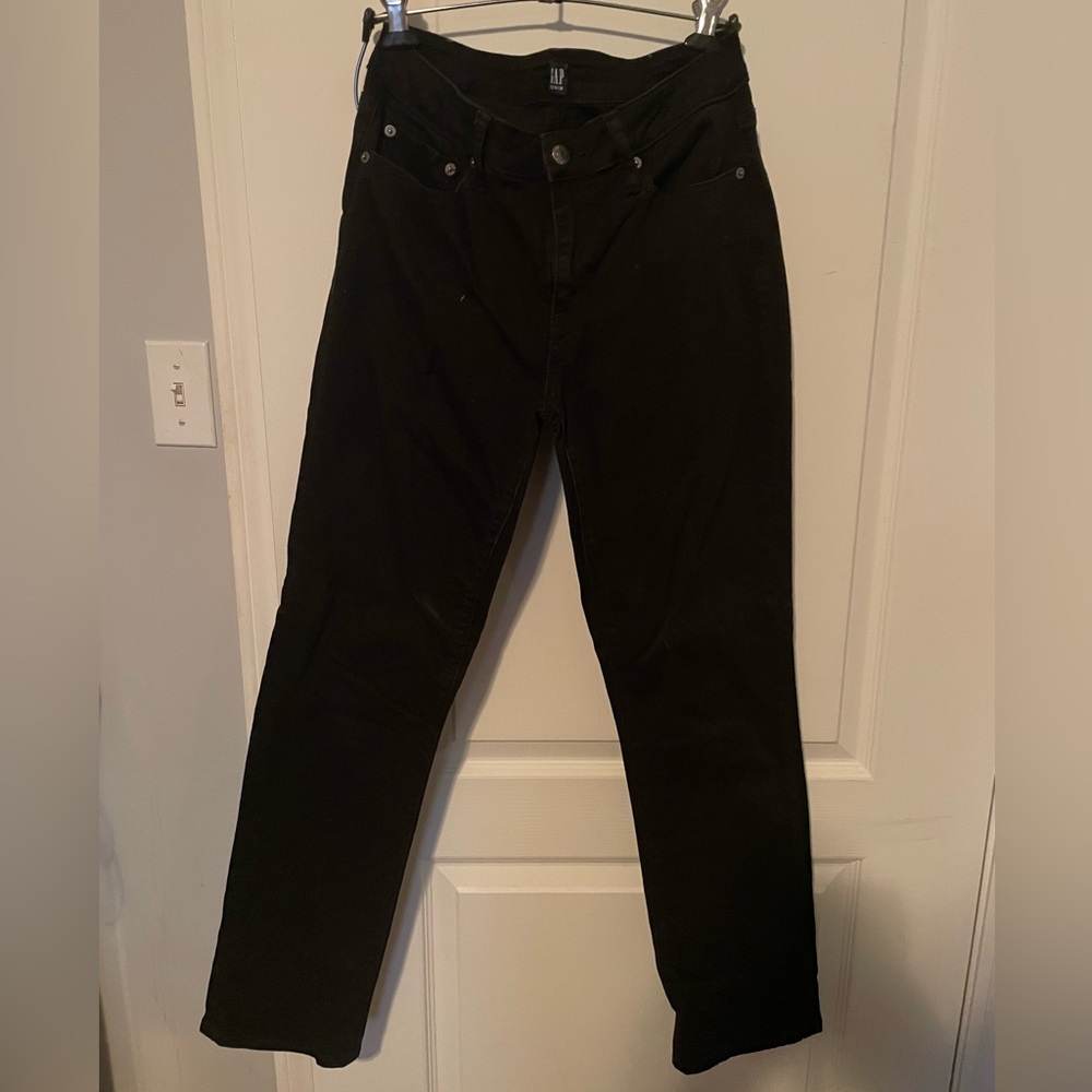 GAP WOMEN’S 1969 STRAIGHT FIT DENIM JEANS